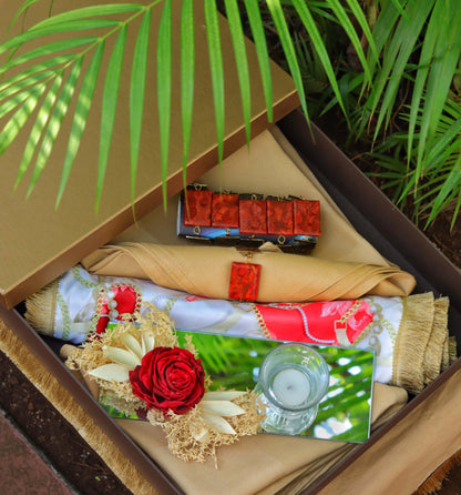 The Tablescapes Delight Gift Box